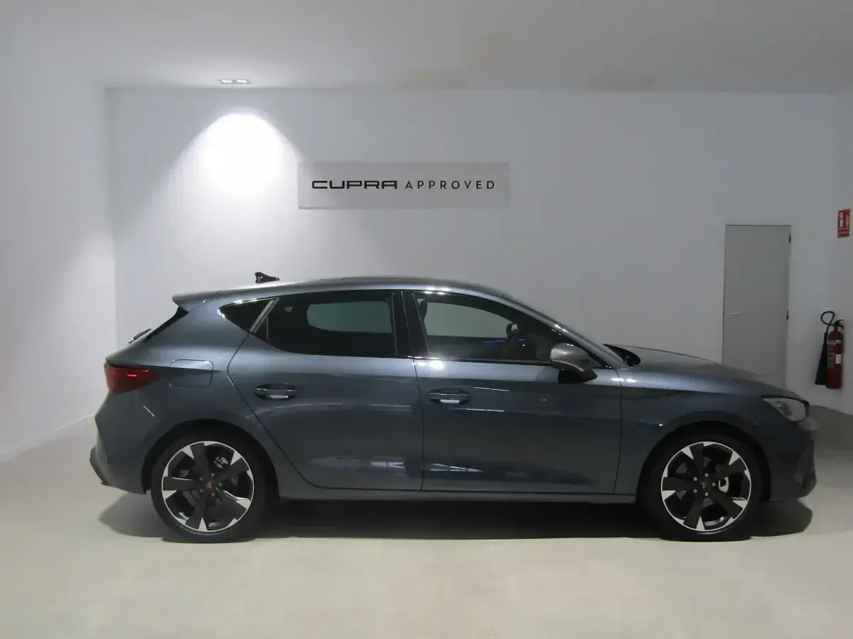 Usado Cupra Leon 150 CV (110 kW) 2024 Gris