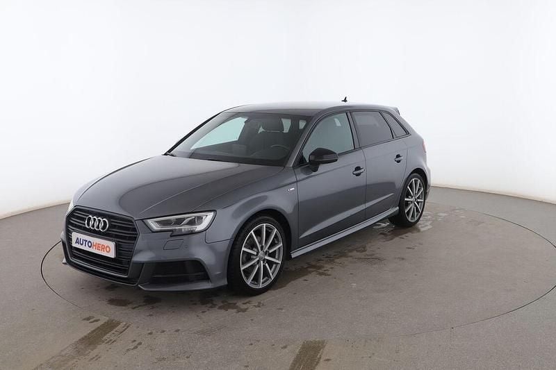 Usado Audi A3 Sportback 116 CV (85 kW) 2018 Gris Utilitario