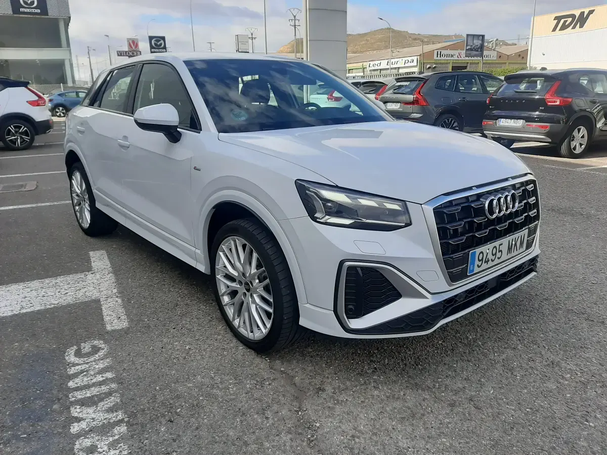 Usado Audi Q2 S-Line 116 CV (85 kW) 2023 Blanco SUV
