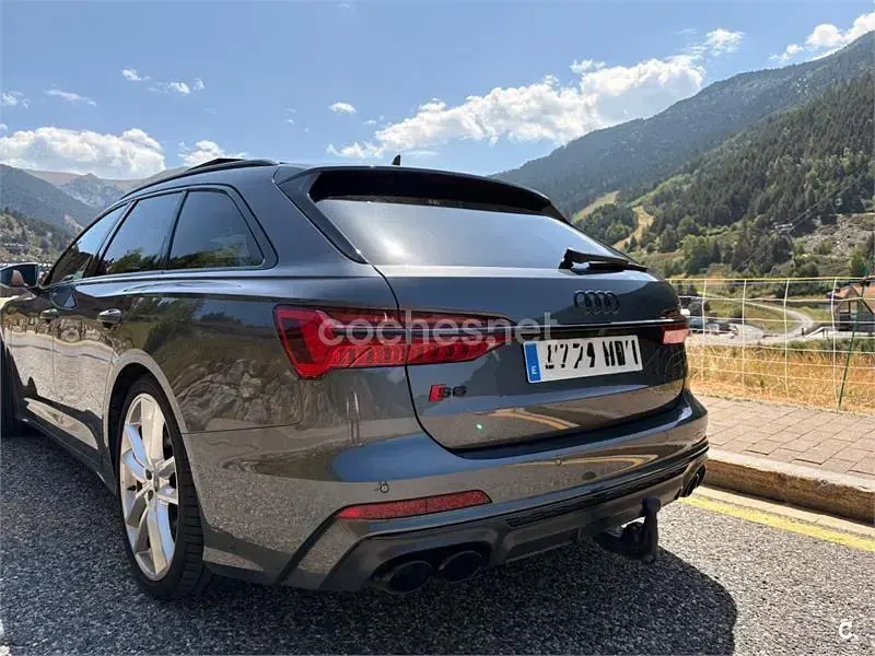 Usado Audi A6 320 CV (235 kW) 2022 Gris / plata Familiar