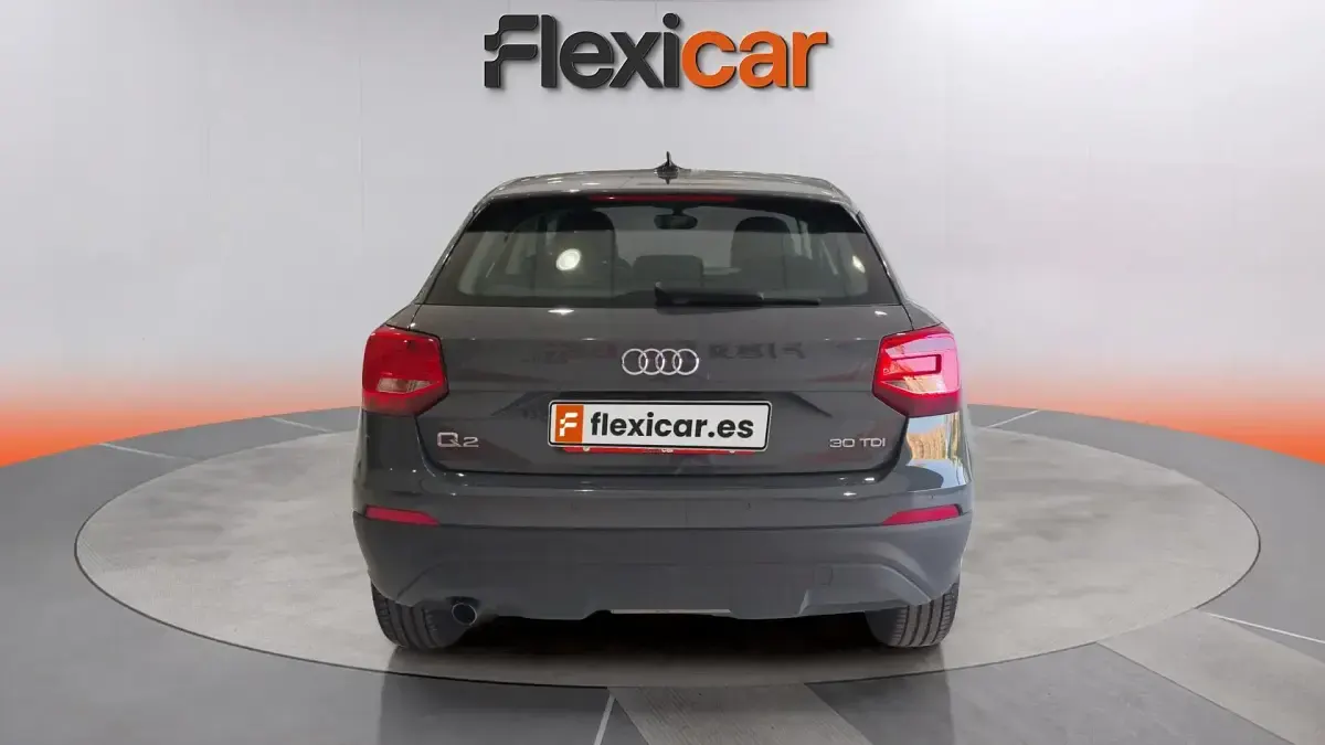 Usado Audi Q2 Advanced 116 CV (85 kW) 2019 Gris SUV