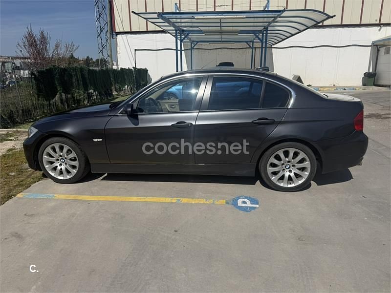 Usado BMW 325 218 CV (160 kW) 2006 Gris / plata Berlina