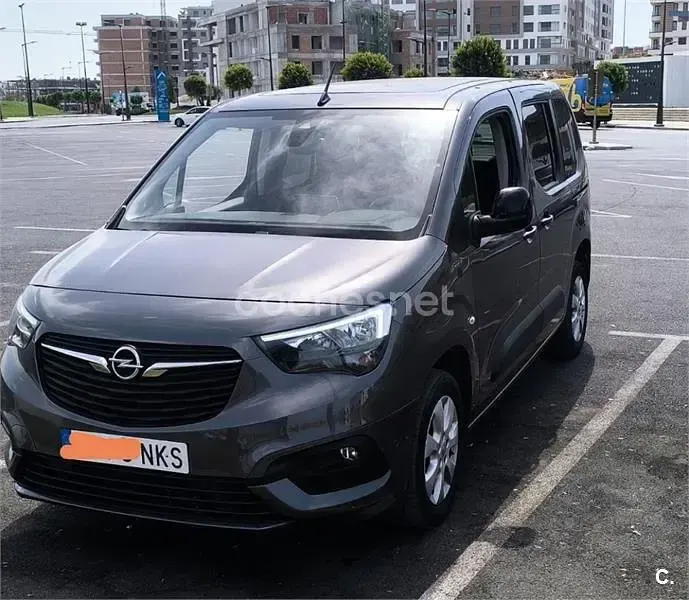 Usado Opel Combo Life Edition+ 131 CV (96 kW) 2021 Marrón Monovolumen