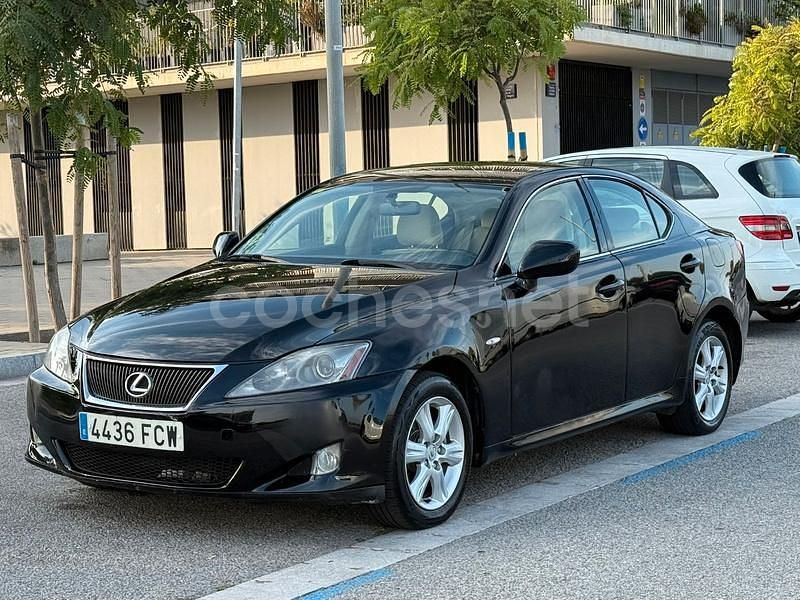Negro Usado 2006 Lexus IS220d Berlina | 4900 € (Buen precio) - Imagen 1/4