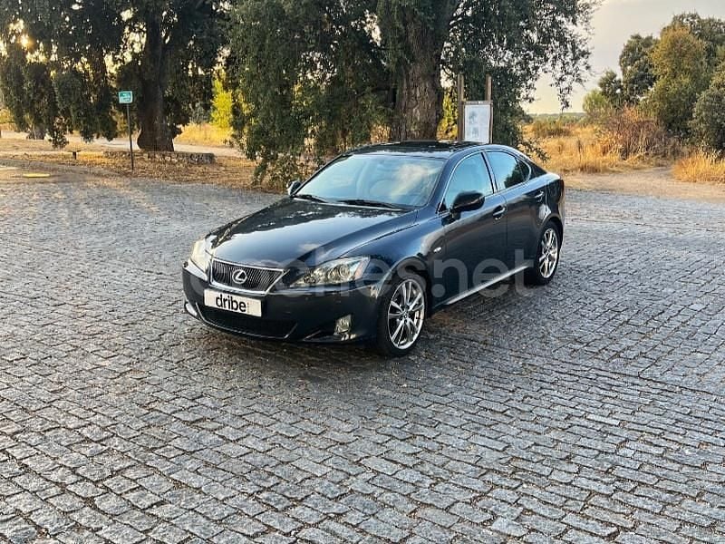 Gris / plata Usado 2008 Lexus IS220d Sport Line Berlina | 8790 € (Precio justo) - Imagen 1/4