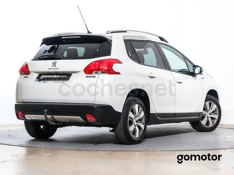 Usado Peugeot 2008 Style 100 CV (73 kW) 2016 Blanco SUV