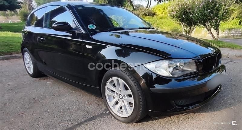 Negro Usado 2009 BMW 116 Utilitario | 5000 € (Precio justo) - Imagen 1/4
