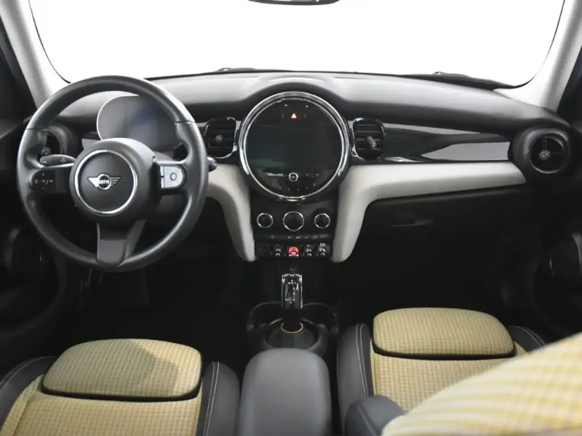 Usado Mini Cooper 136 CV (100 kW) 2020 Rojo Utilitario