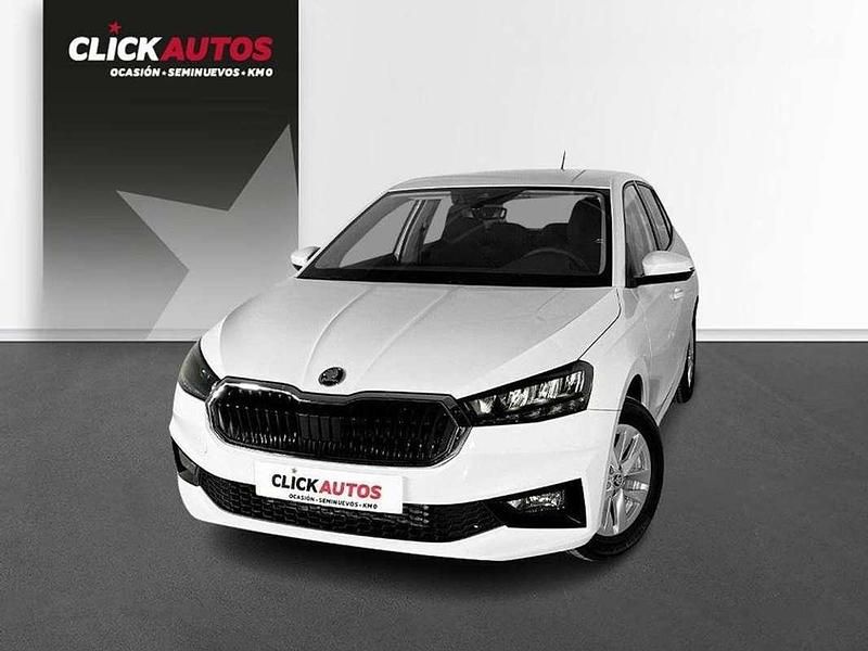Blanco Usado 2024 Skoda Fabia Ambition Utilitario | 16.200 € (Precio justo) - Imagen 1/4