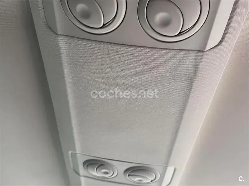 Usado Peugeot Traveller Allure 180 CV (132 kW) 2019 Marrón Monovolumen