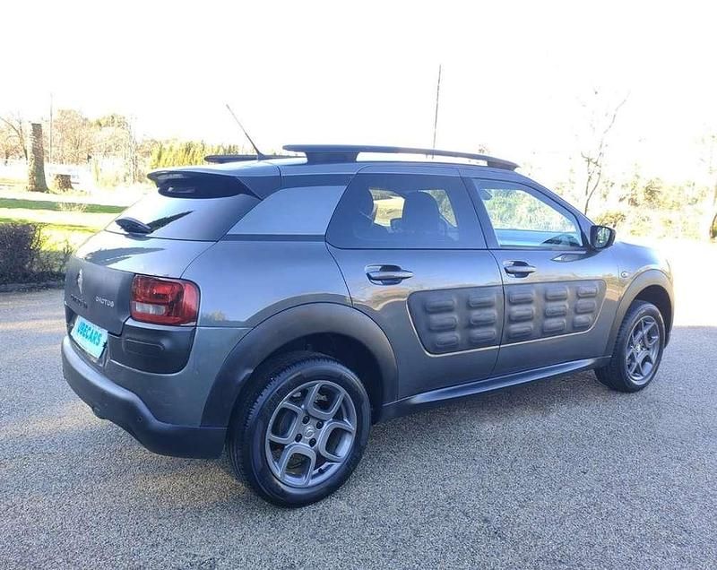 Usado Citroën C4 Cactus Feel 99 CV (72 kW) 2016 Gris Utilitario