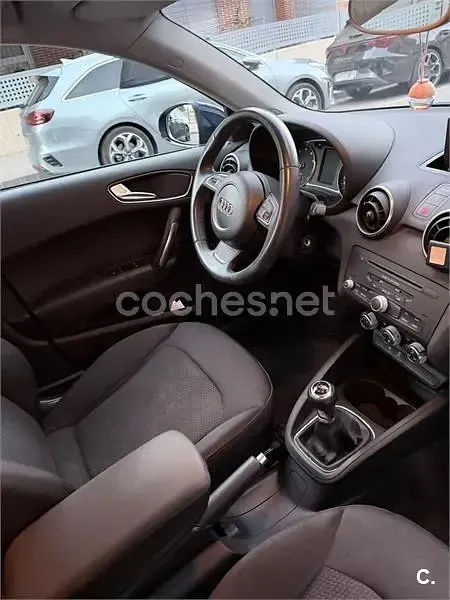 Usado Audi A1 Sportback 86 CV (63 kW) 2013 Azul Utilitario
