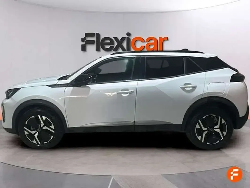 Usado Peugeot 2008 Allure 101 CV (74 kW) 2025 Blanco SUV