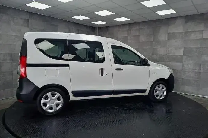Usado Dacia Dokker Ambiance 102 CV (75 kW) 2019 Monovolumen