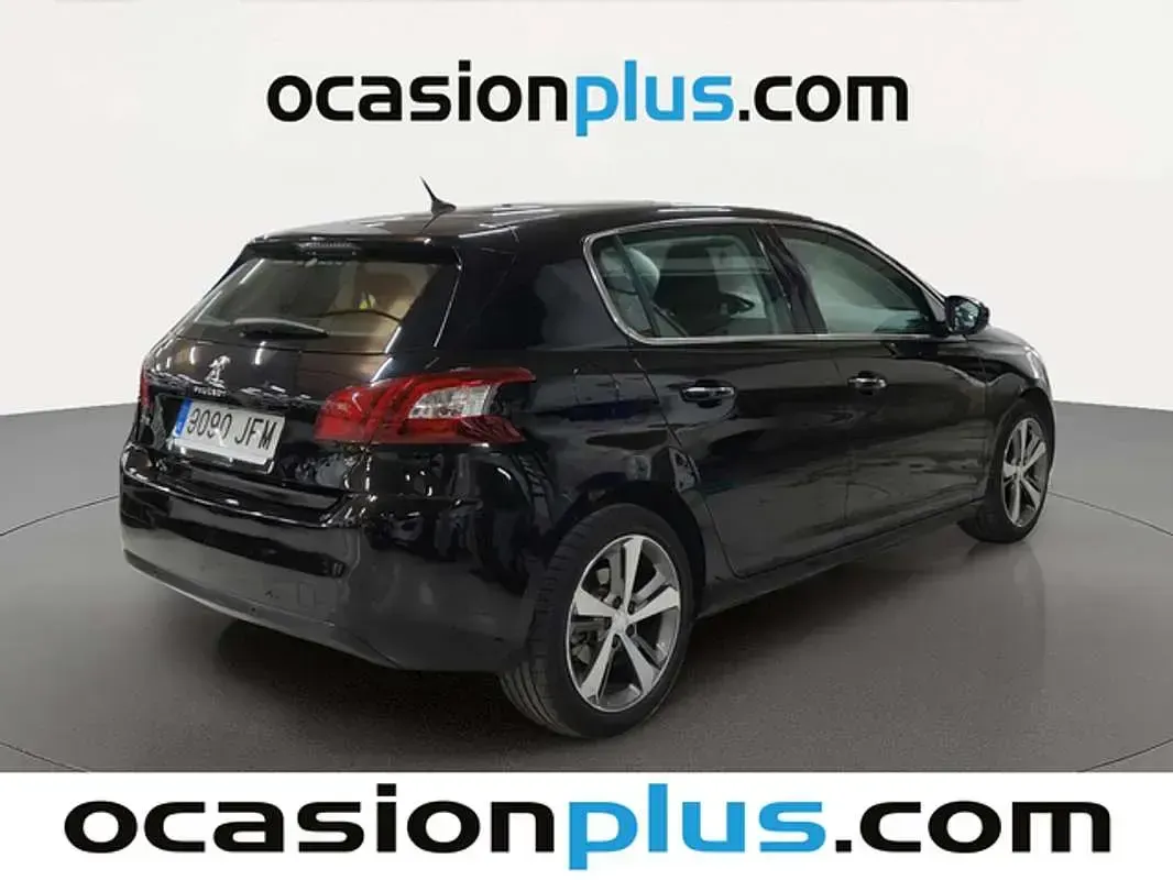 Usado Peugeot 308 Allure 131 CV (96 kW) 2015 Negro Utilitario