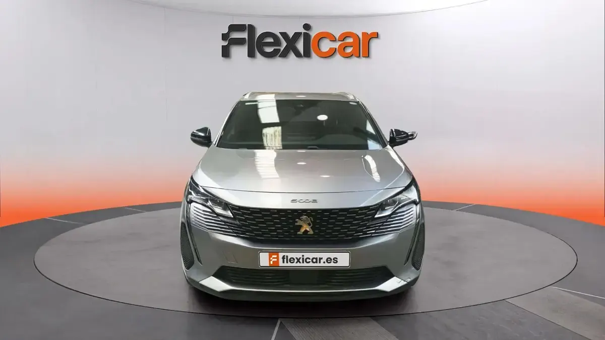 Usado Peugeot 5008 Active 131 CV (96 kW) 2023 Gris SUV