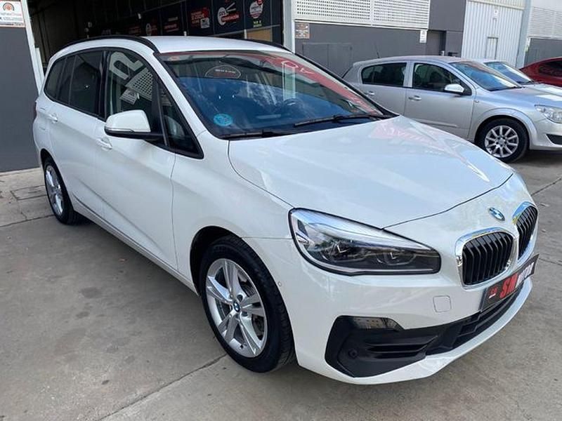 Usado BMW 218 Advantage 150 CV (110 kW) 2019 Blanco Familiar