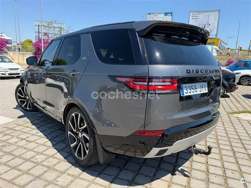 Usado Land Rover Discovery 5 First Edition 258 CV (189 kW) 2017 Gris / plata SUV