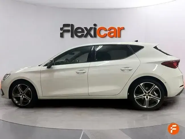 Usado Seat Leon FR 150 CV (110 kW) 2021 Blanco Berlina