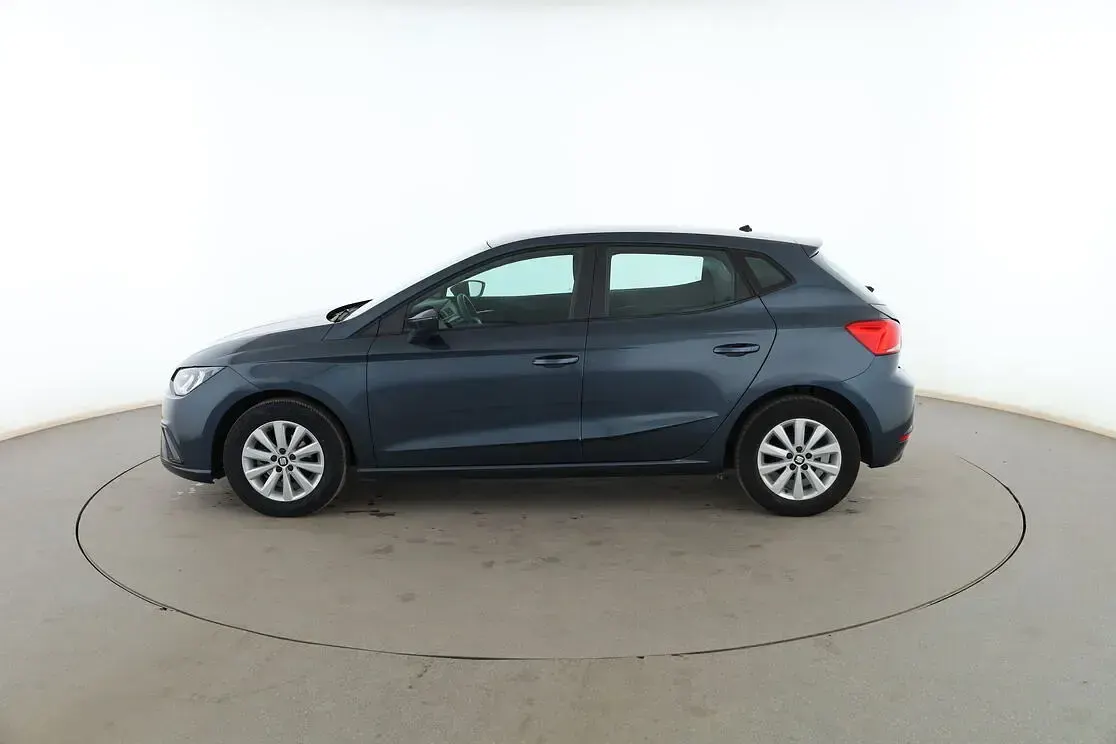 Usado Seat Ibiza Style 80 CV (58 kW) 2018 Gris Utilitario