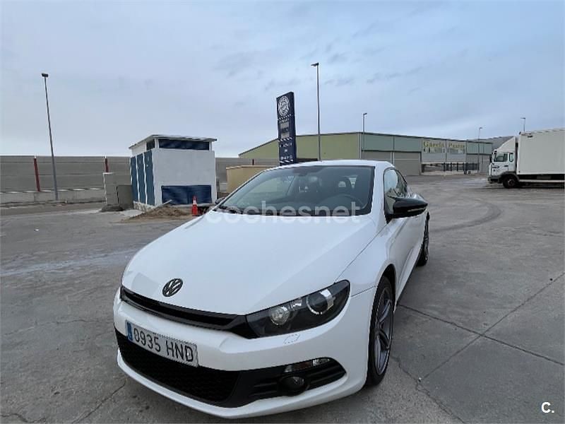 Usado VW Scirocco 140 CV (102 kW) 2012 Blanco Coupe