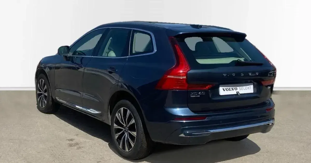 Usado Volvo XC60 Plus 197 CV (144 kW) 2022 Azul SUV