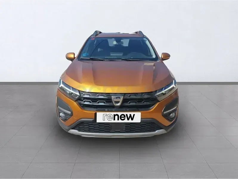 Usado Dacia Sandero Comfort 101 CV (74 kW) 2021 Naranja Berlina