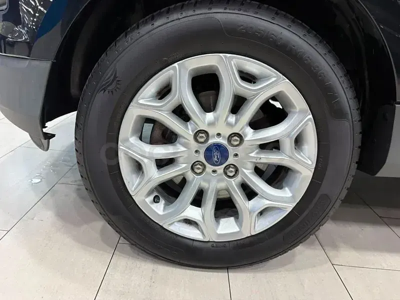 Usado Ford Ecosport Titanium 112 CV (82 kW) 2017 Negro SUV