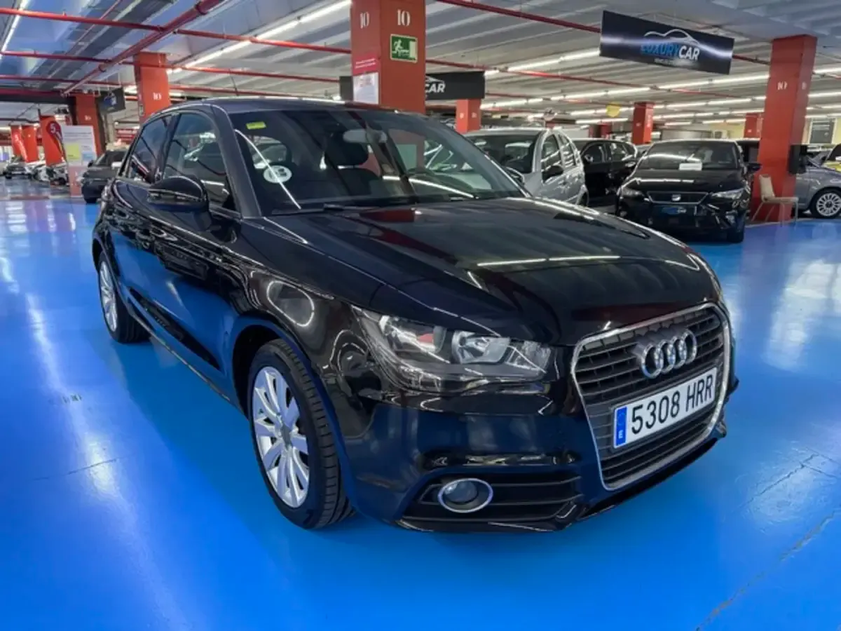 Usado Audi A1 Sportback Ambition 90 CV (66 kW) 2013 Negro Utilitario