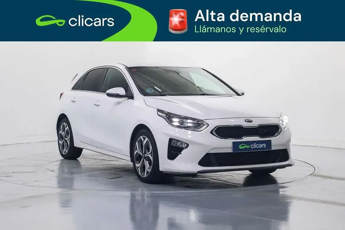 Usado Kia Ceed 120 CV (88 kW) 2021 Blanco Utilitario
