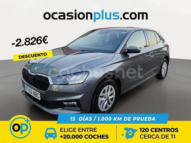 Gris / plata Usado 2025 Skoda Fabia Selection Berlina | 18.990 € (Precio justo) - Imagen 1/4