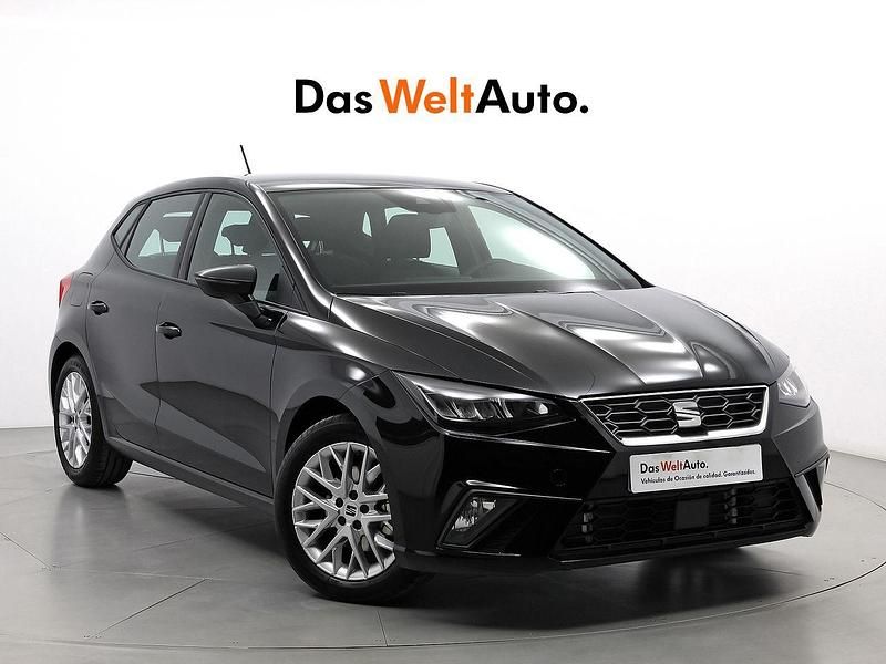 Negro Usado 2023 Seat Ibiza FR Berlina | 18.490 € (Un poco caro) - Imagen 1/4