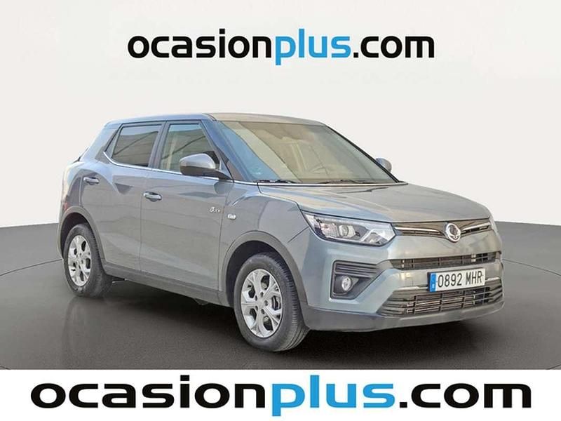 Usado Ssangyong (KGM) Tivoli 128 CV (94 kW) 2023 Plateado SUV