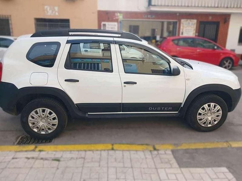 Usado Dacia Duster Ambiance 105 CV (77 kW) 2012 Blanco SUV