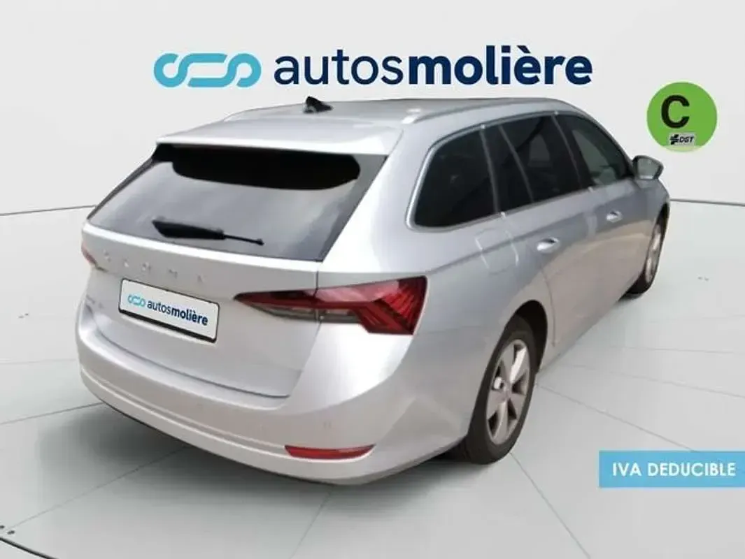 Usado Skoda Octavia Ambition 150 HP (110 kW) 2022 Cinzento Citadino