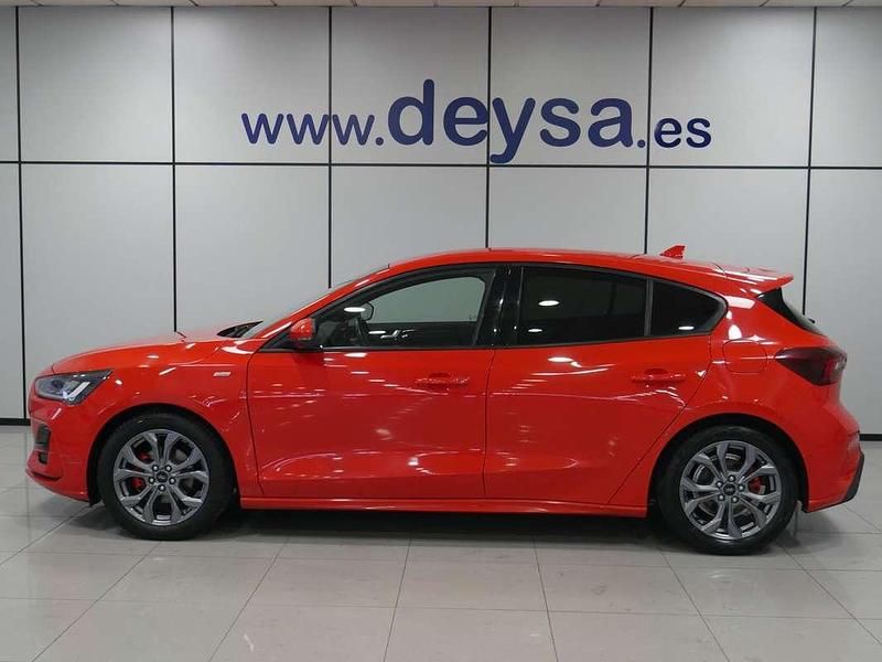Usado Ford Focus ST-Line 125 HP (91 kW) 2023 Vermelho Citadino