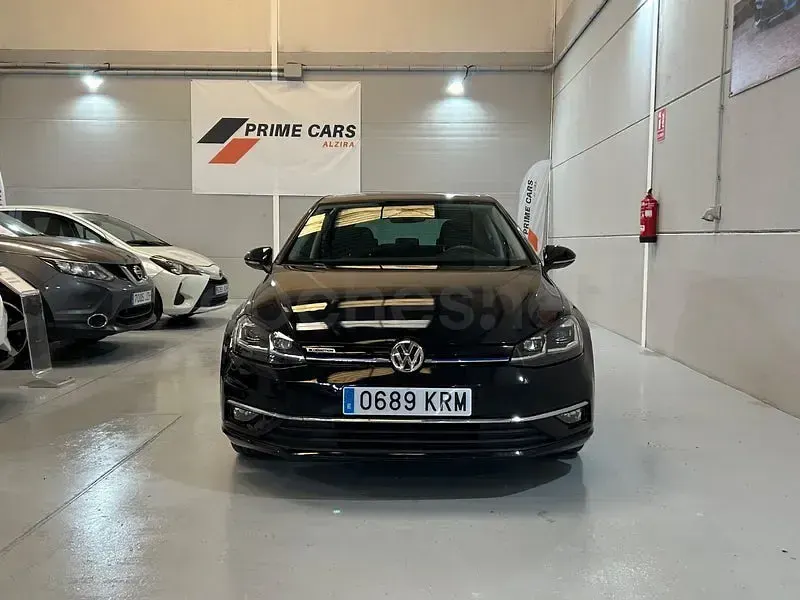 Usado VW Golf VII Sportline 131 CV (96 kW) 2018 Negro Berlina