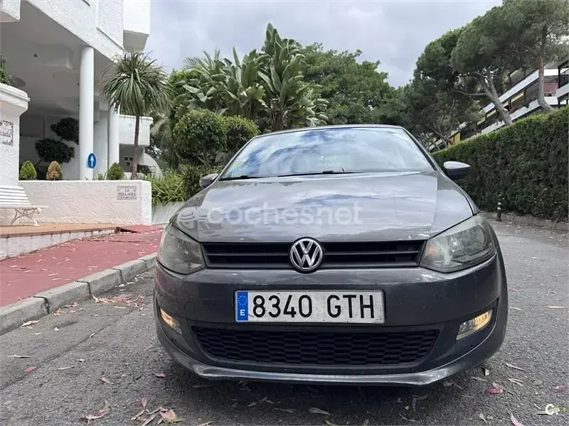 Usado VW Polo Sport 85 CV (62 kW) 2010 Gris / plata Utilitario
