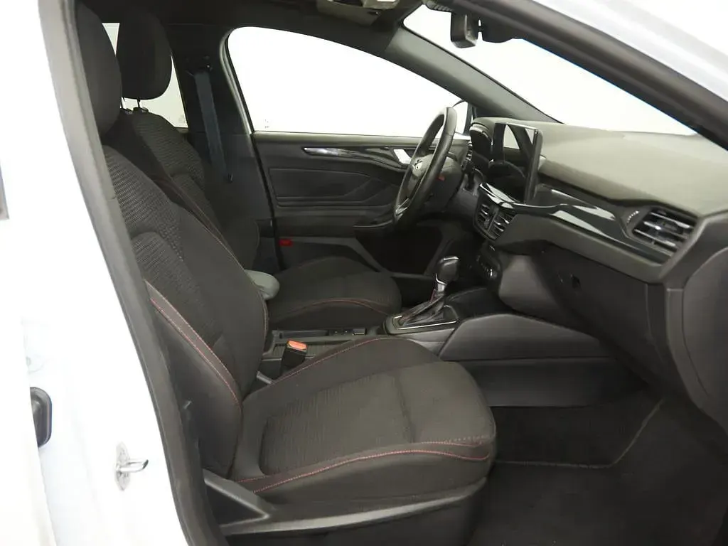 Usado Ford Focus ST-Line 155 CV (114 kW) 2024 Blanco