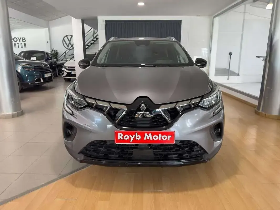 Usado Mitsubishi ASX Motion 140 CV (102 kW) 2023 Gris SUV