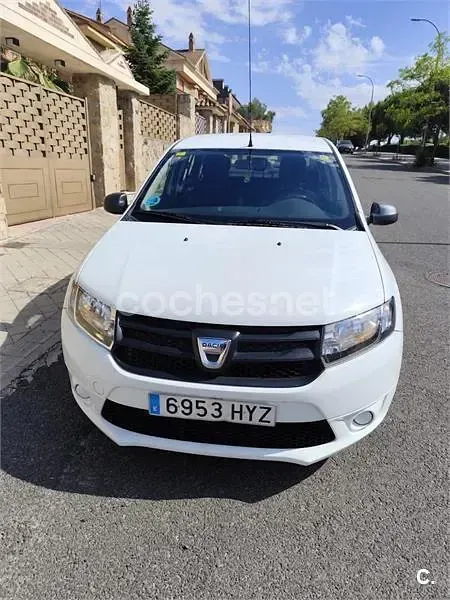 Usado Dacia Logan Ambiance 75 CV (55 kW) 2014 Blanco Berlina