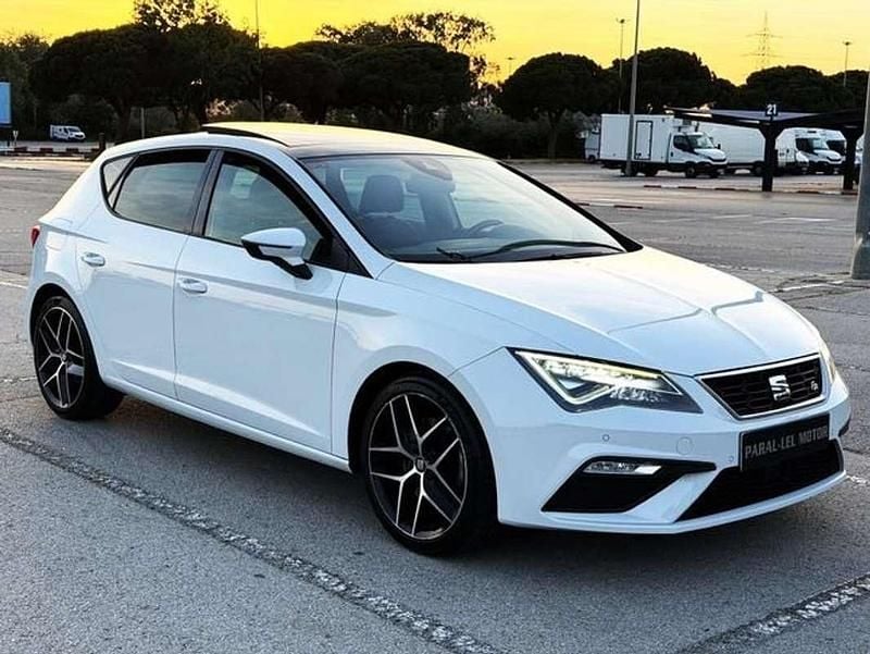 Begagnad Seat Leon FR 150 HK (110 kW) 2019 Vit Sedan
