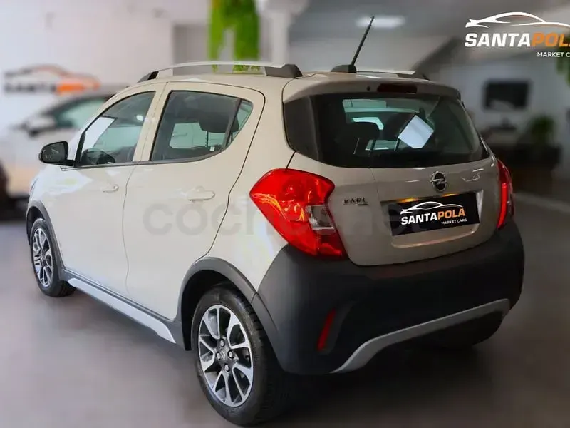 Usado Opel Karl Rocks 73 CV (53 kW) 2019 Beige Utilitario