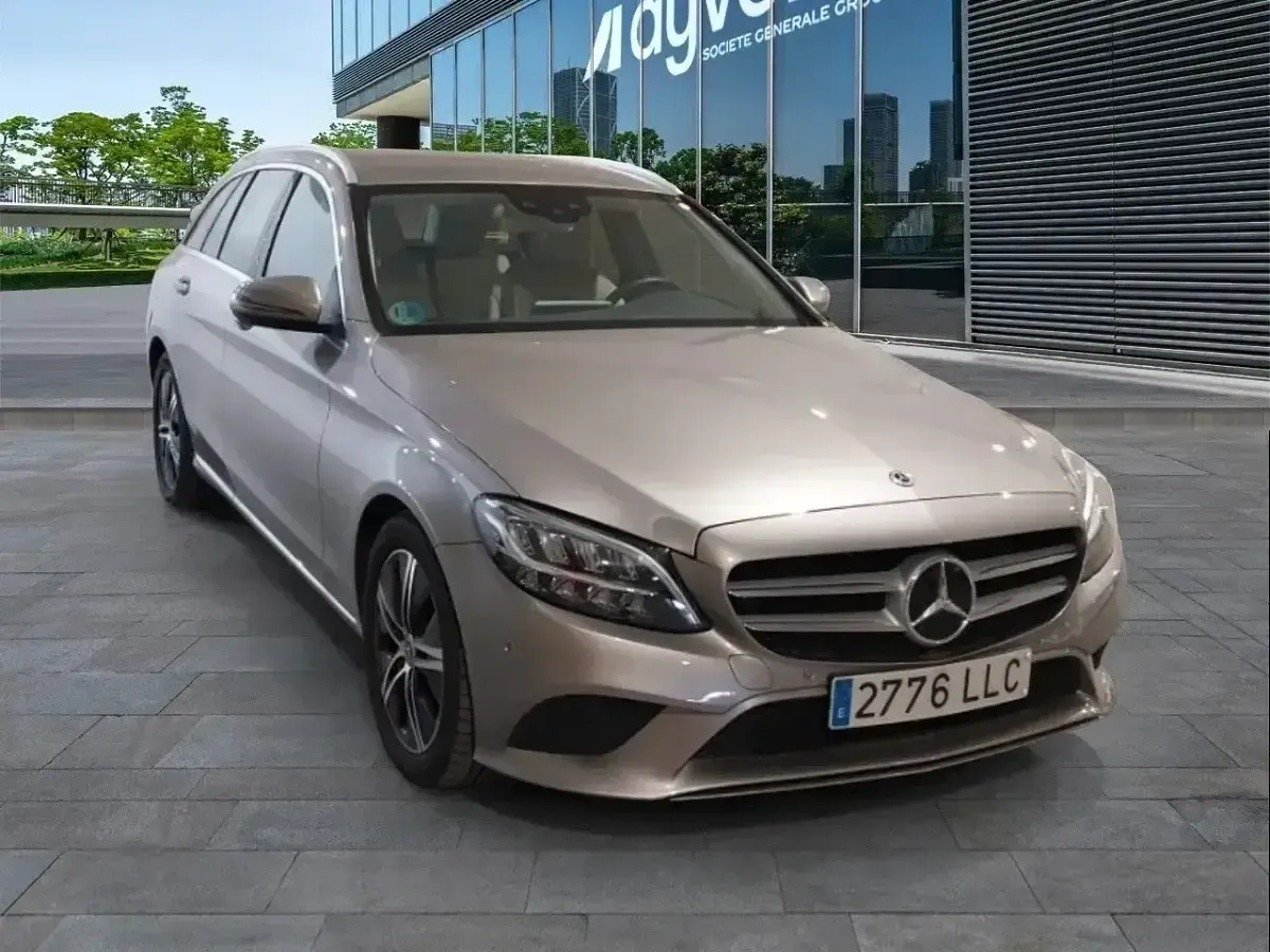 Usado Mercedes 200 184 CV (135 kW) 2020 Gris Familiar