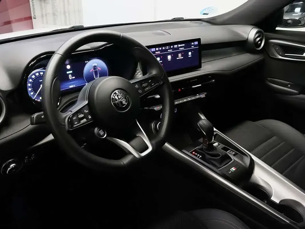 Usado Alfa Romeo Tonale Sprint 130 CV (95 kW) 2023 Negro SUV