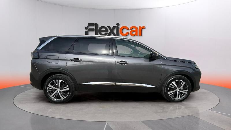 Usado Peugeot 5008 Allure 131 CV (96 kW) 2024 Gris SUV