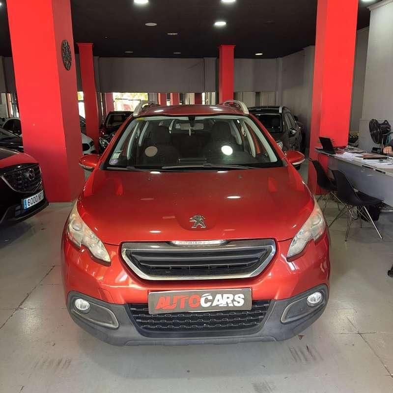 Usado Peugeot 2008 Access 82 CV (60 kW) 2015 Naranja SUV