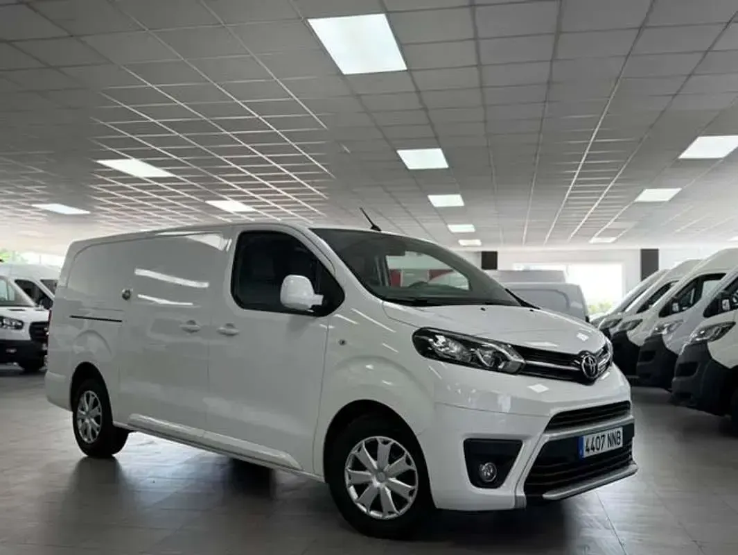 Usado Toyota Proace Comfort 122 CV (89 kW) 2019 Blanco Monovolumen