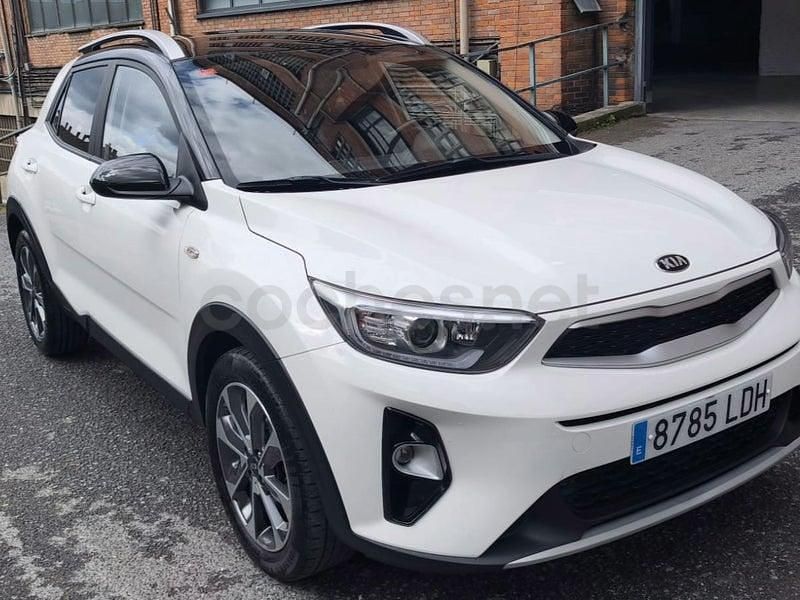Usado Kia Stonic 100 CV (73 kW) 2019 Blanco SUV