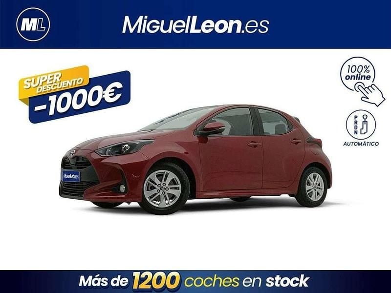 Rojo Usado 2023 Toyota Yaris Hybrid Active Utilitario | 16.985 € (Buen precio) - Imagen 1/3